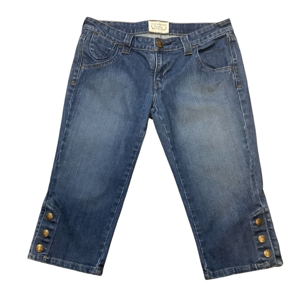 LEVI STRAUSS SIGNATURE BLUE CROPPED JEANS WITH BUTTON DETAIL/ Size 6